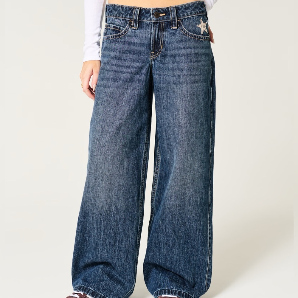 Women’s Low-Rise Baggy Wide Leg Hollister Jeans Super Flattering and Cute
